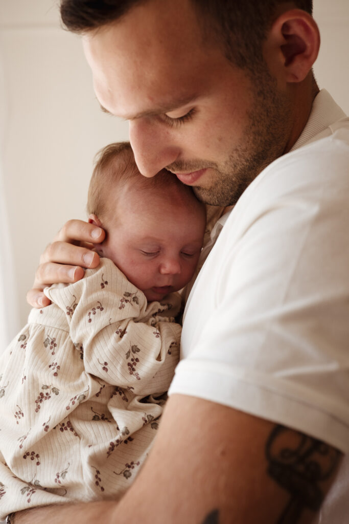 papà e bimba 29 giorni